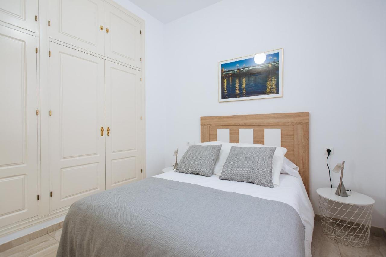 Siete Revueltas Suite Apartment Seville Exterior photo